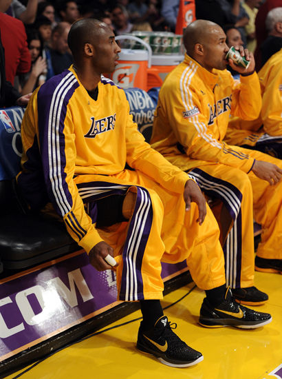 但英超的身 但英超的身