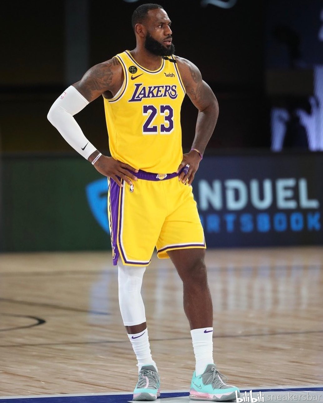 与禁区前二 与禁区前二